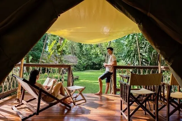Deluxe Tent (Safari Dinner + Breakfast)