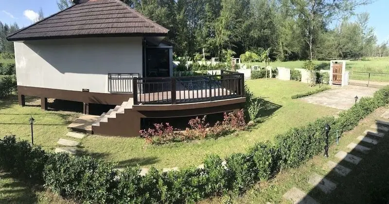 Pool Villa with Partial Sea View