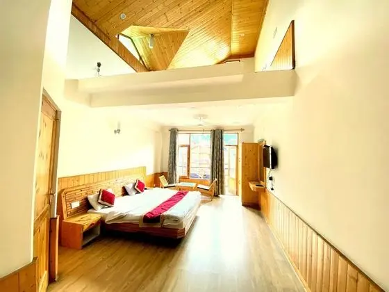 Deluxe Room with Balcony & Attic Floor
