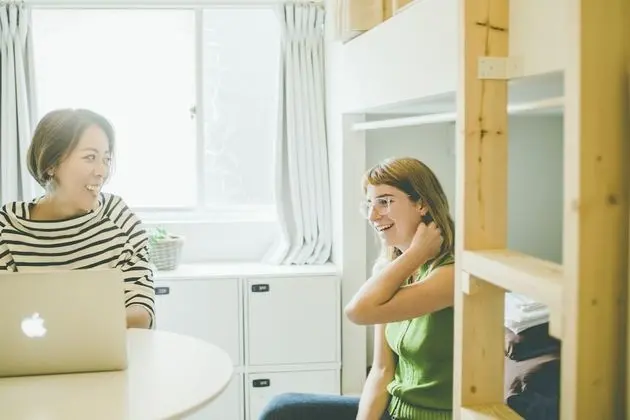 Ortak Ranzalı Oda, Sadece kadınlar için
