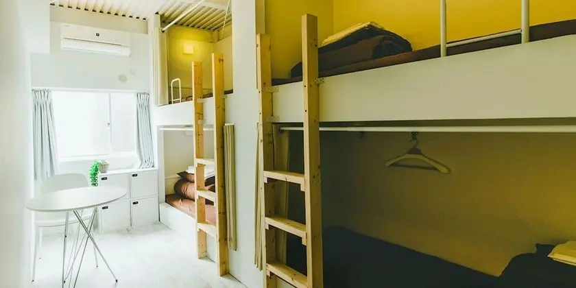 Ortak Ranzalı Oda, Sadece kadınlar için
