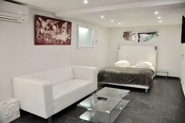 Economy Tek Büyük Yataklı Oda (Tobago)