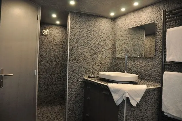 Economy Tek Büyük Yataklı Oda (Tobago)