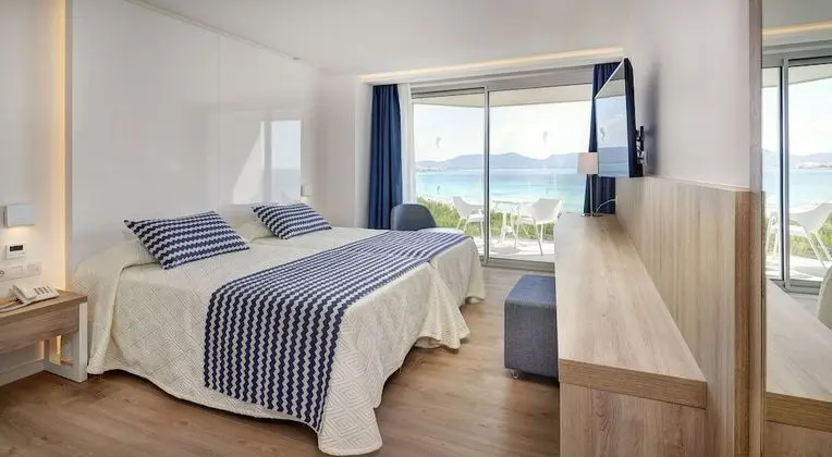 Tek Büyük Yataklı Oda, Balkon, Deniz Manzaralı