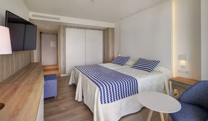 Tek Büyük Yataklı Oda, Balkon, Deniz Manzaralı