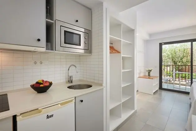 Stüdyo (1 Adult)