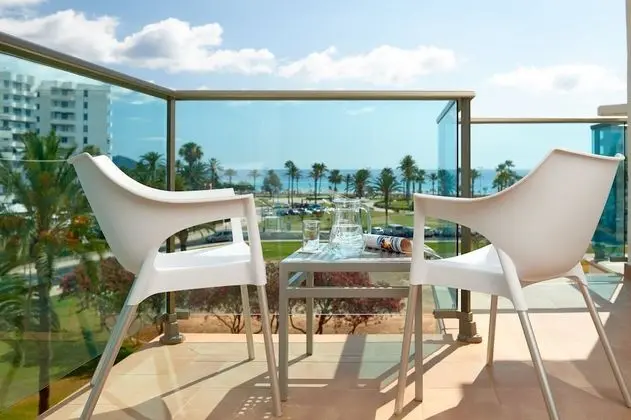 Junior Süit, Deniz Manzaralı (2 adults + 1 child)