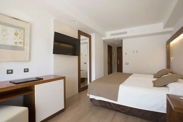 Standard Büyük Yataklı Tek Kişilik Oda