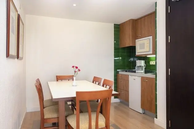 Standard Apart Daire, 1 Yatak Odası, Balkon, Havuz Manzaralı (2 adults + 1 children)