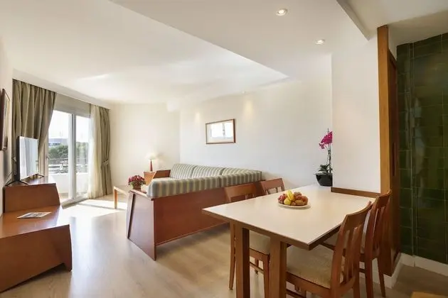 Standard Apart Daire, 1 Yatak Odası, Balkon, Havuz Manzaralı (2 adults + 1 children)