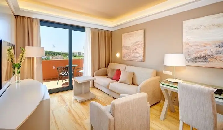Süit, Balkon (2 adults + 1 child)