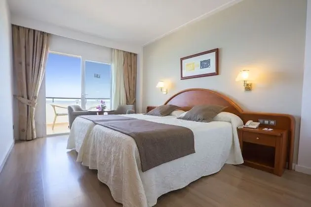 Tek Büyük Yataklı Oda, Balkon, Deniz Manzaralı