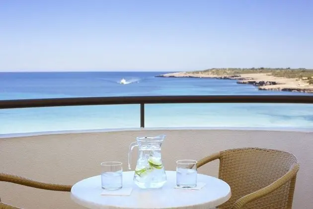 Tek Büyük Yataklı Oda, Balkon, Deniz Manzaralı