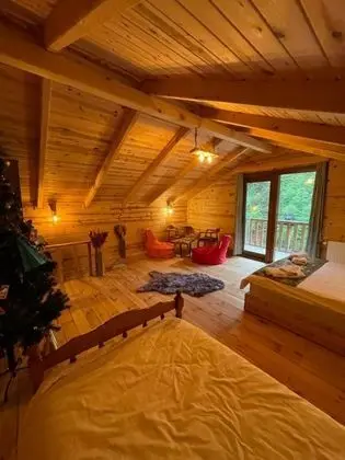 Bungalow, Dere ve Orman Manzaralı, Jakuzili ve Balkonlu