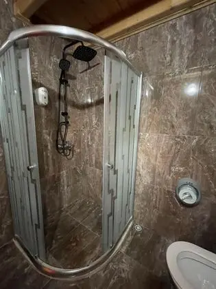 Bungalow, Dere ve Orman Manzaralı, Jakuzili ve Balkonlu