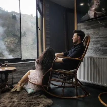 Suite, Dere ve Orman Manzaralı, Şömineli ve Jakuzili