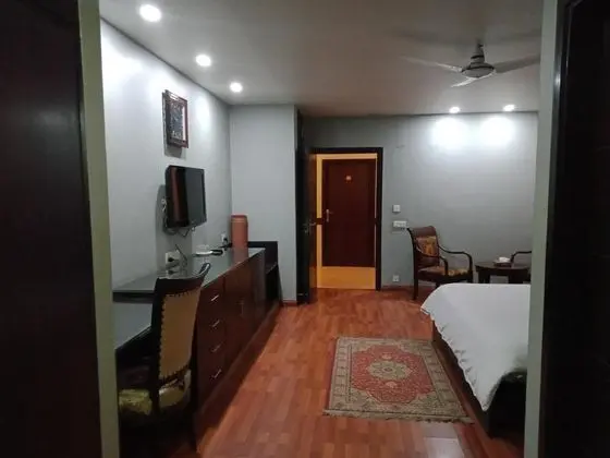 Deluxe Tek Büyük Yataklı Oda