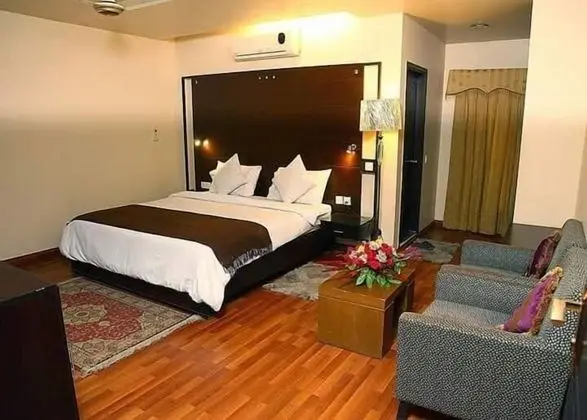 Deluxe Tek Büyük Yataklı Oda