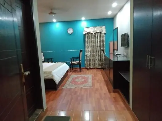 Deluxe Tek Büyük Yataklı Oda