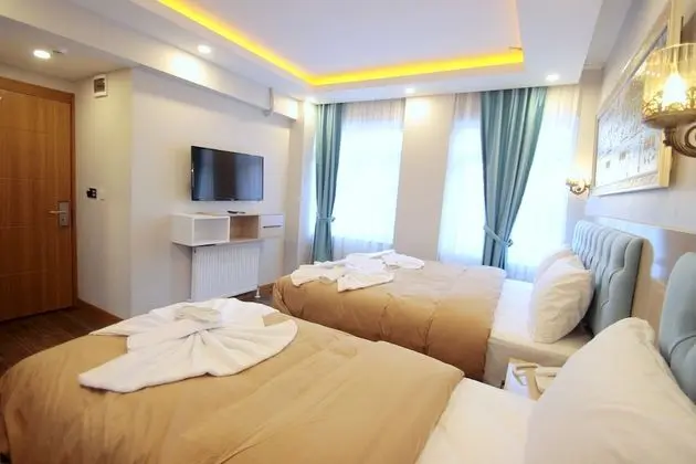 Deluxe Triple Room, Park View