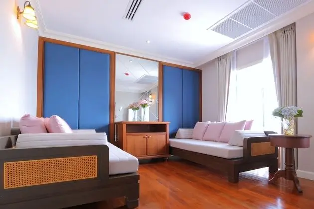 Hiranyakul Room (1+1 Bedroom Suite River View)