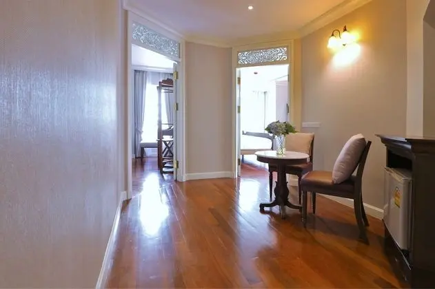 Hiranyakul Room (1+1 Bedroom Suite River View)