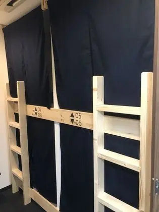 Ortak Ranzalı Oda, Sadece kadınlar için (Bunk Bed for 1 Guest)