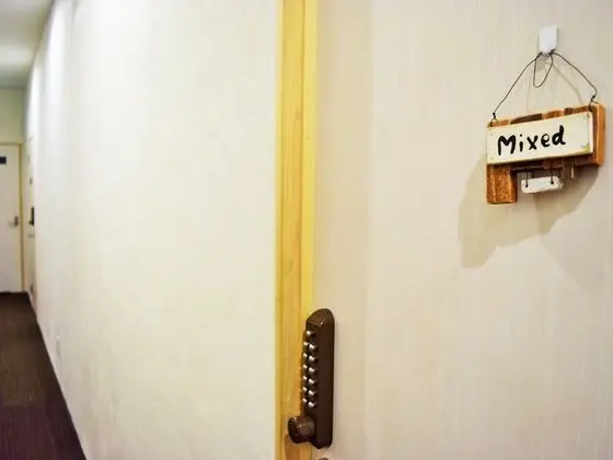 Ortak Ranzalı Oda, Karma Ranzalı Oda