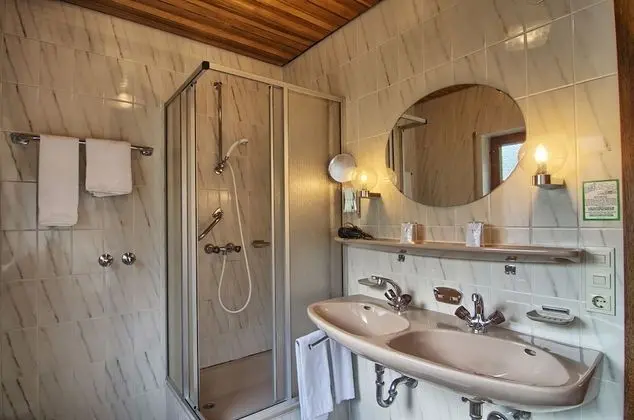 Tek Büyük Yataklı Oda, Balkon