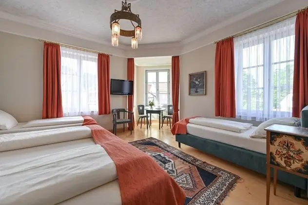 Quad Room