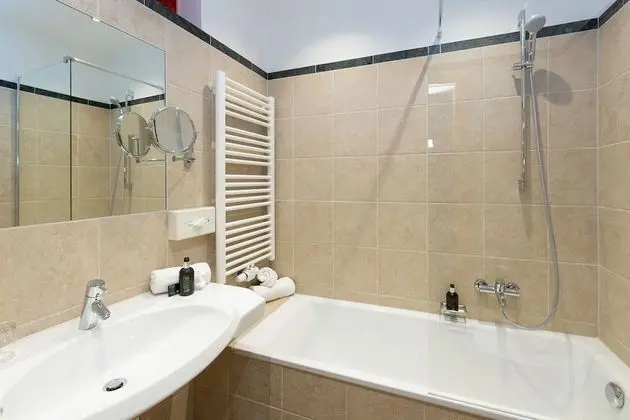 Quad Room