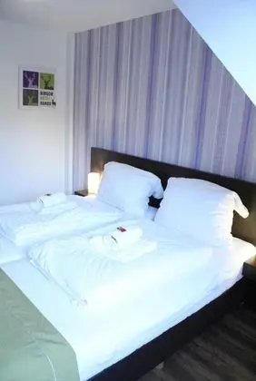 Economy Üç Kişilik Oda, 3 Tek Kişilik Yatak, Sigara İçilmez