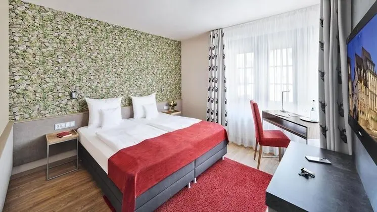 Comfort Tek Büyük Yataklı Oda