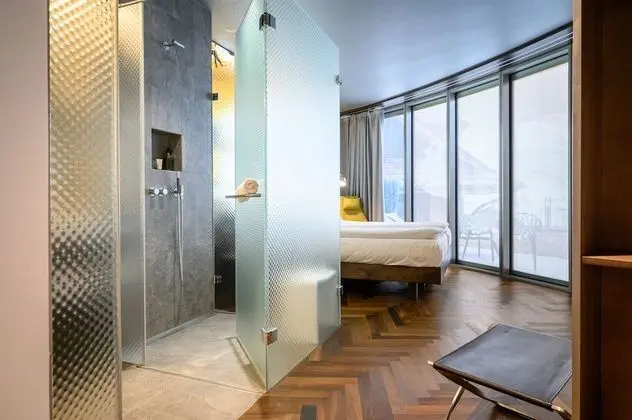 Deluxe Oda (Panorama)