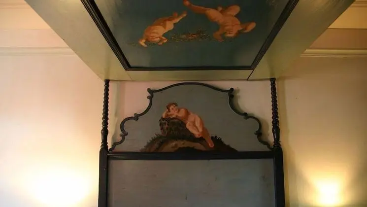 Tek Büyük Yataklı Oda, Ortak Banyo (Das Himmelbettzimmer)