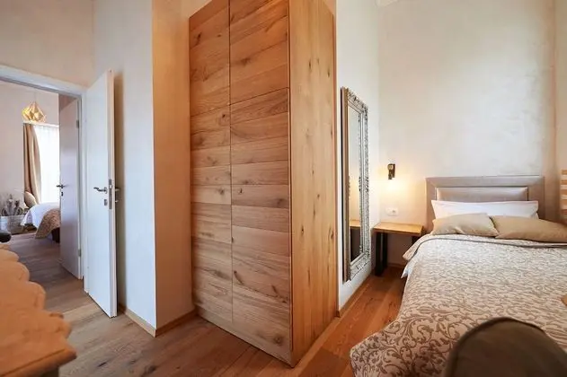 Üç Kişilik Oda, Balkon