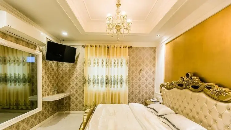 Deluxe Tek Büyük Yataklı Oda