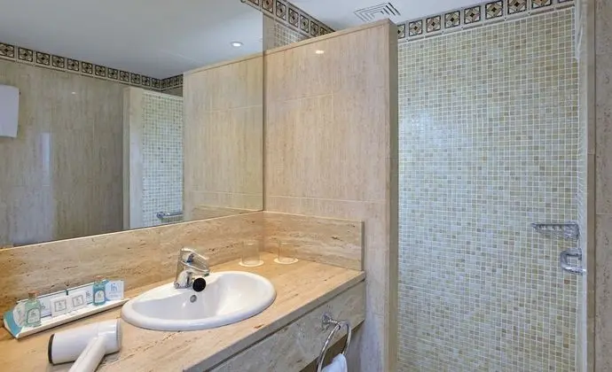 Üç Kişilik Oda, Balkon