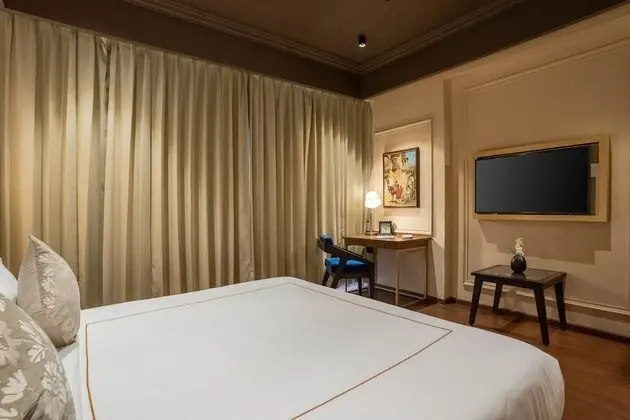 Deluxe Tek Büyük Yataklı Oda
