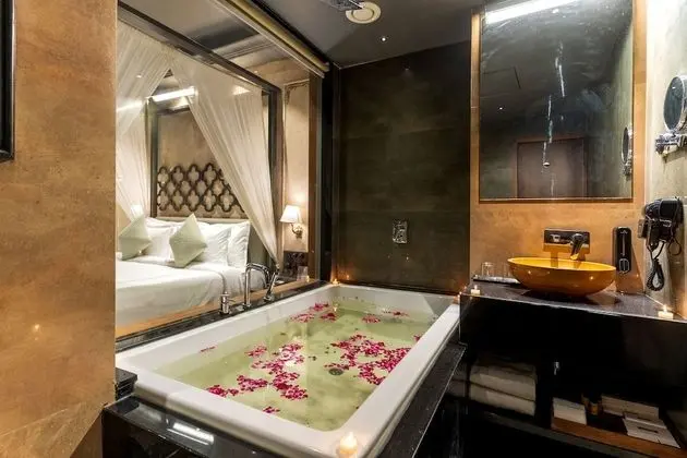 Luxury Süit, Küvet