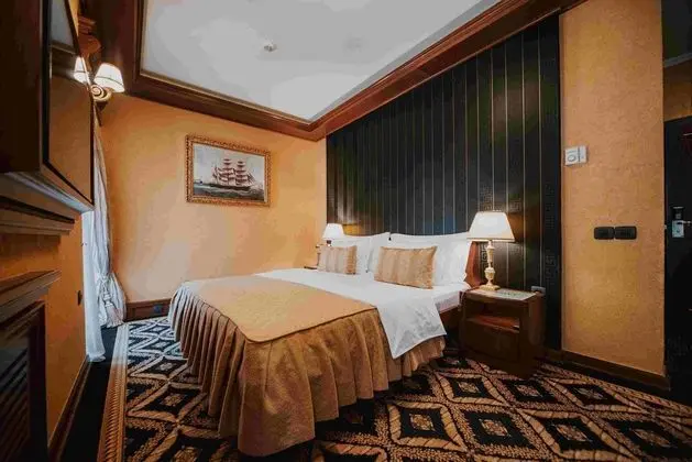 Tek Büyük Yataklı Oda, Şehir Manzaralı