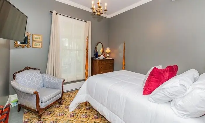 Tek Büyük Yataklı Oda (Saratoga)