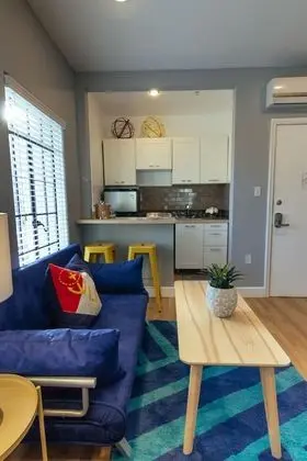 Quaint Studio Suite (Breakfast Voucher-1 per stay)