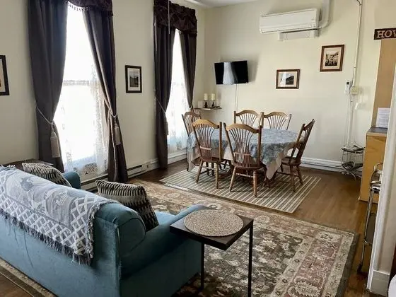 Traditional Apart Daire, Birden Çok Yatak, Şehir Manzaralı