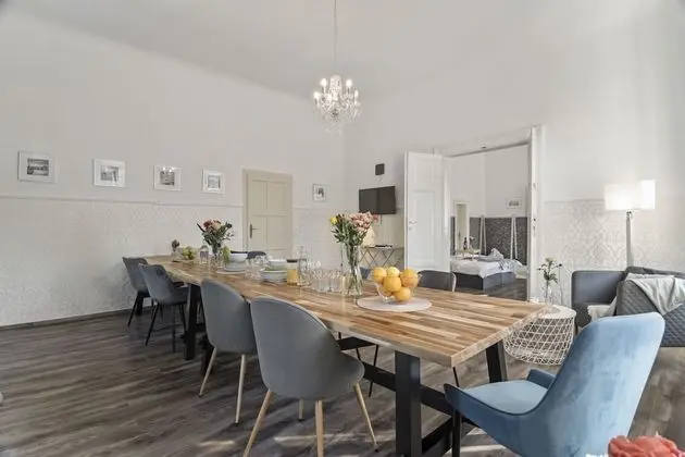 Traditional Apart Daire