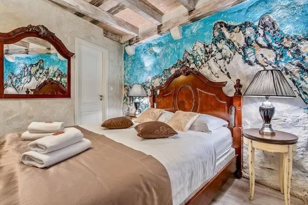 Classic Tek Büyük Yataklı Oda