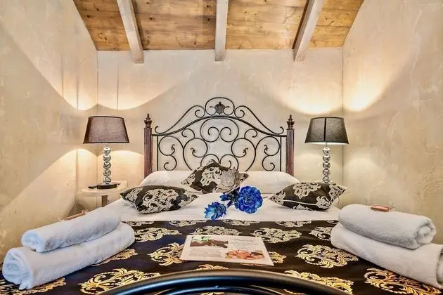 Comfort Tek Büyük Yataklı Oda