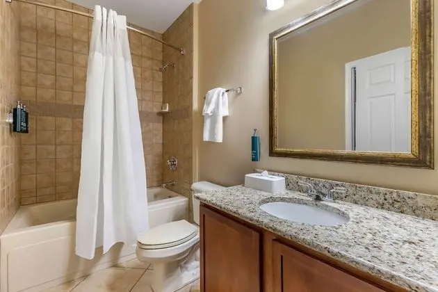 Deluxe Oda, 2 Yatak Odası (Ground Floor, Roll-In Shower)