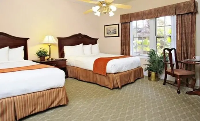 Tek Büyük Yataklı Oda, 2 Çift Kişilik Yatak