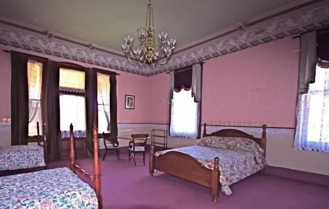 Standard Oda, Sigara İçilmez, Balkon (Reid Room)
